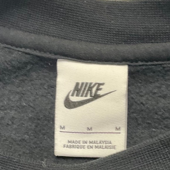 Nike Mens Crewneck Sweatshirt Black White Swoosh R1 Sleeve Logo Size Medium - Picture 3 of 6